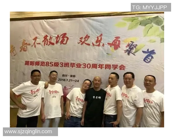 那些年我们追逐的足球明星海报见证了青春岁月的激情与梦想